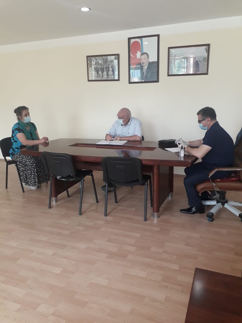 Novruz Aslanov seçicilərini kabinetində qəbul etdi- FOTO
